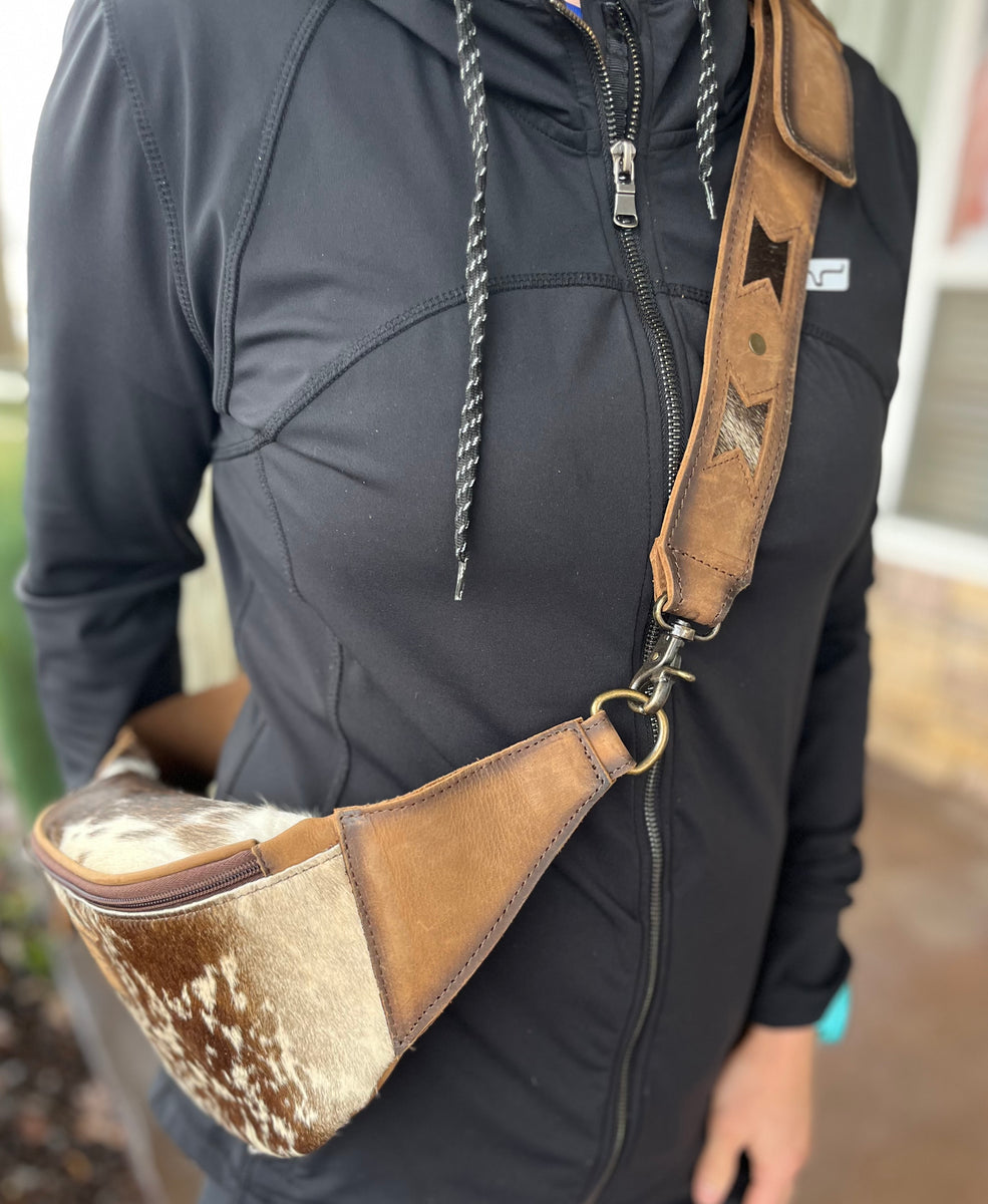 【セール】Coyseio SUEDE BELT BAG BROWNウエストポーチ Coyseio SUEDE BELT BAG BROWNウエストポーチ 【公式通販】