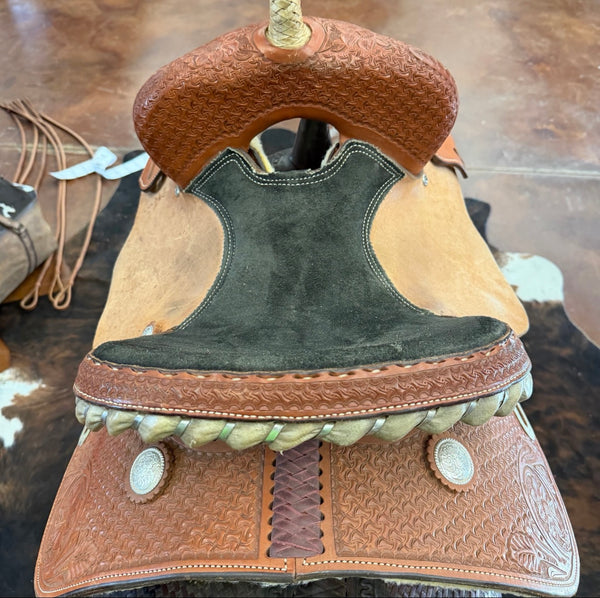 Teskeys 12" Barrel Saddle Used