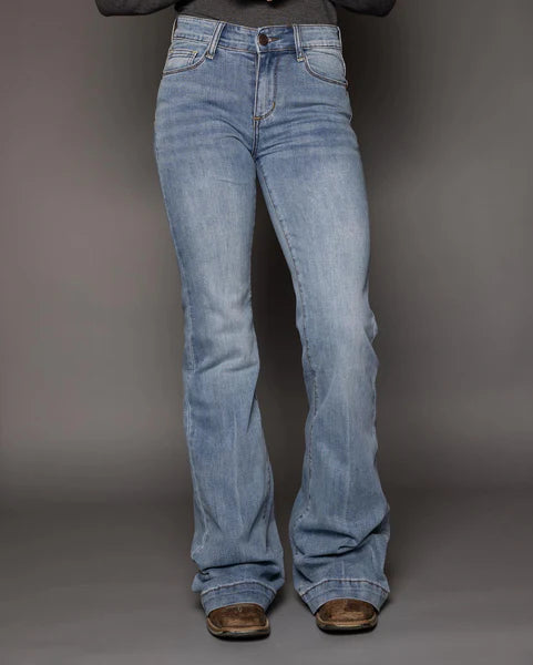 CC Carissa Classic Light Wash Jean 32