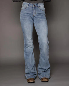 CC Carissa Classic Light Wash Jean 34